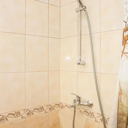 Bright In Location In By Flat Mаnager Apartman