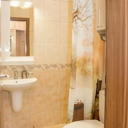 Bright In Location In By Flat Mаnager Apartman *