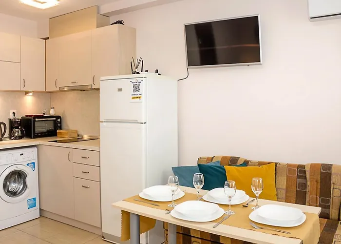 アパート Bright In Location In By Flat Mаnager